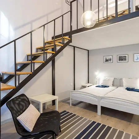 Astoria Heritage Apartment *